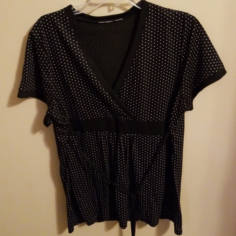 Black polka dot top